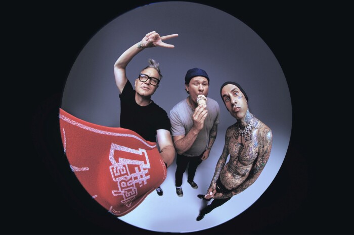 BLINK 182 – IL NUOVO SINGOLO ‘EDGING’