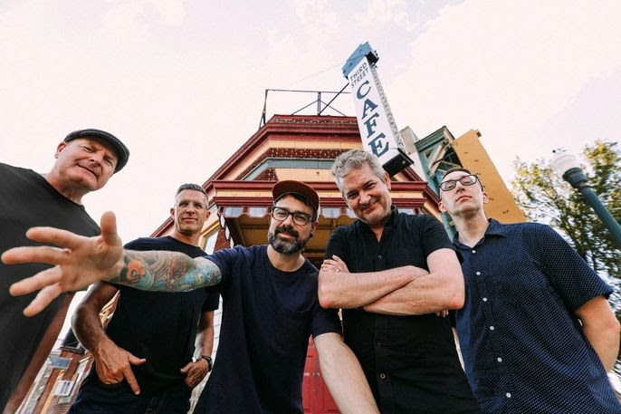 East Coast punk rock band Calling Hours with the new music video for ‘Curtain Call’