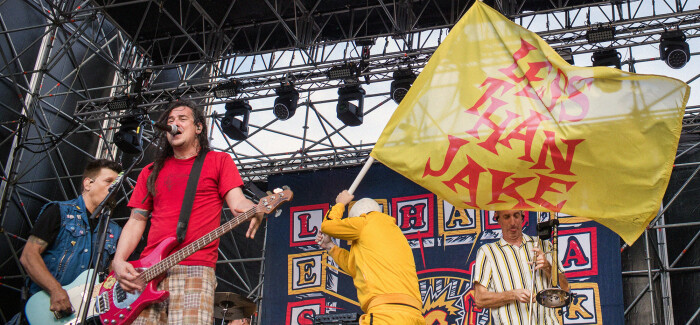 LESS THAN JAKE RELEASES NEW SINGLE ‘WALKING PIPEBOMB’